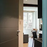 Armanda-suite W Private Box Auto
