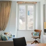 Armanda-suite W Private Box Auto *