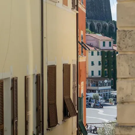 Armanda-suite W Private Box Auto Lerici