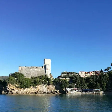 Armanda-suite W Private Box Auto Lerici